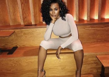 Saturday Night Sexy: Shannon Thornton