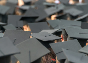 U.S. College Gender Gap Producing Dangerous Amount of ‘Broke and Alone’ Men, Professor Warns