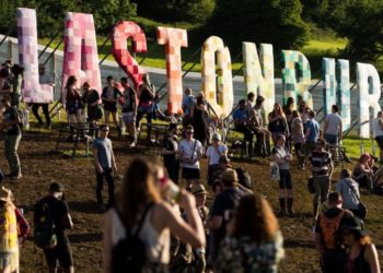 Wildlife Near Glastonbury Festival at Risk From Public Urination Containing Cocaine and MDMA, Study Finds