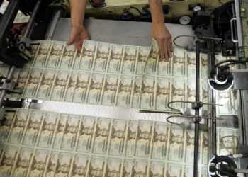 U.S. Government Projected to Run Out of Money Needed to Pay Its Bills by October