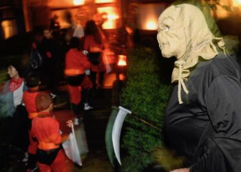 Ohio Haunted House Actor Accidentally Stabs 11-Year-Old Boy in Foot