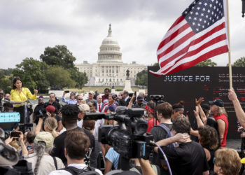 People Clown ‘Justice for J6’ Right-Wing Rally for Weak Attendance