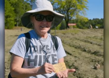California Woman Discovers 4.38-Carat Yellow Diamond in Arkansas Park