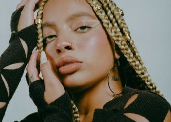 Kiana Ledé Shares “This Christmas (The Christmas Song)” On Streaming Platforms