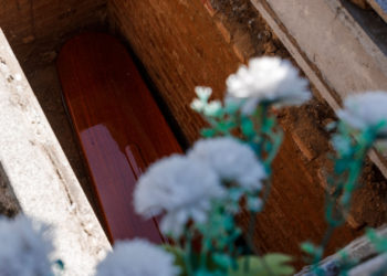 Family Sues Funeral Home After Corpse Allegedly ‘Fell Out of the Casket’ During Burial