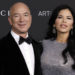 Jeff Bezos Jokingly Responds to Viral Video of His Girlfriend Chatting With Leonardo DiCaprio