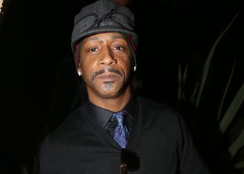 Katt Williams Pauses Show, Cites Astroworld Tragedy After Audience Member Faints