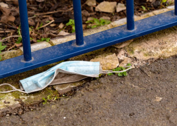 Florida Mom Says 7-Year-Old Daughter Suspended for Mask Violations Is Fighting for ’Every American Child’s Rights