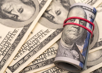 New York Professor Receives $180,000 in Cash Inside Box From Anonymous Former Student