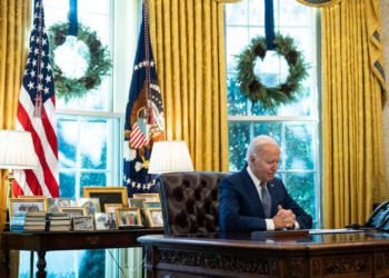 Here’s What People Have to Say About Student Loan Repayments Resuming Soon