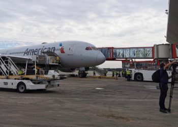 Elderly Couple Claims They Were Removed From American Airlines Flight Over Prayer Shawl