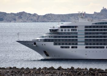 CDC Urges Americans to Avoid Cruise Ships Amid Surges in Omicron