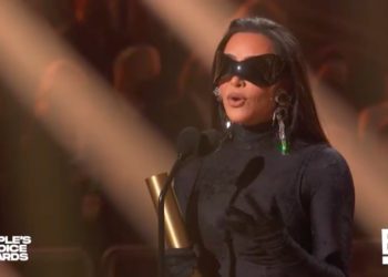 Kim Kardashian Thanks Ex-Husband Kanye for ‘Introducing Me to the Fashion World’ in People’s Choice Speech