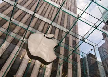 Apple Rumored to Implement Major iPhone Redesign and Possibly Unveil VR Headset This Year