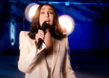 Cher Gives Thanks to Betty White With Rendition of ‘Golden Girls’ Theme