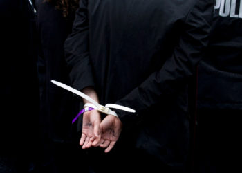 2 Florida Women Hit With Felony Charges After Attacking Man With Glitter