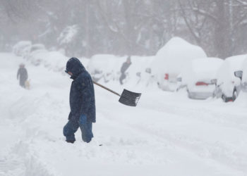 Ontario’s Snowstorm Was So Bad Today That People Were Shoveling Highway 401
