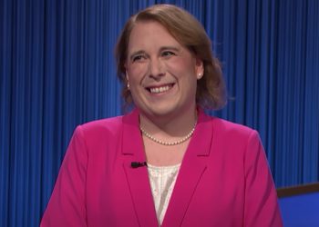 History-Making ‘Jeopardy!’ Champion Amy Schneider Robbed at Gunpoint