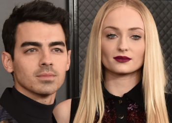 Joe Jonas and Sophie Turner Act Out a Classic Kardashians Moment, Khloé Reacts