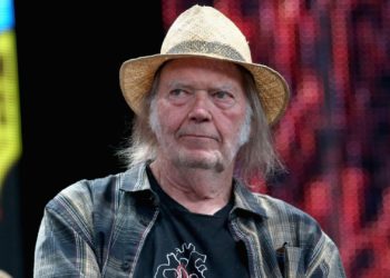 Neil Young Wants His Music Removed From Spotify Over ‘Fake Information About Vaccines’