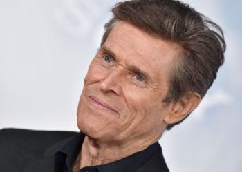 Willem Dafoe Breaks Out His Wisconsin Accent for Mikey Day and Aidy Bryant in ‘SNL’ Monologue