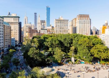 TikTok User Posts Video of Man Threatening to Slit Her Throat in Union Square