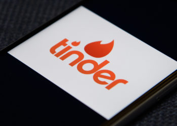 Simon Leviev From Netflix’s ‘The Tinder Swindler’ is Charging $20K Per Club Appearance