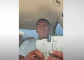 Video Appears to Show Hitman Counting Cash He Received to Kill TSA Agent, According to Prosecutors