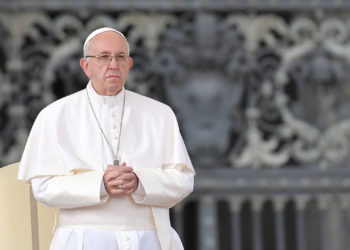 Pope Meets With Métis Residential School Survivors But Doesn’t Apologize