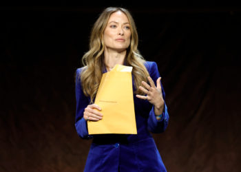 Olivia Wilde Served With Custody Papers From Jason Sudeikis While Onstage at CinemaCon