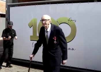 100-Year-Old Man Sets Guinness World Record by Working for Same Company for 84 Years