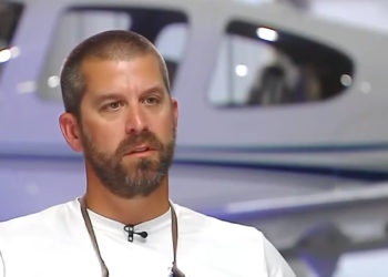 Passenger With No Flying Experience Goes Into Detail on How He Landed Plane
