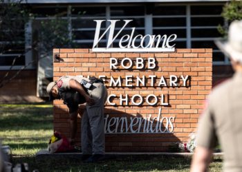 Uvalde School Shooter Reportedly Sent Facebook Messages Detailing His Plans Minutes Before Massacre