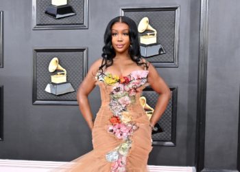 SZA Opens Up About Her Mental Health: ‘It’s Hard Not to Fall Into That Weird Hole of Self-Loathing’