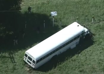 Texas Inmate Serving Sentence for Murder Escapes After Stabbing Bus Driver During Transport