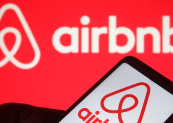 Airbnb Says Police Found No Hidden Cameras After Investigating Home in Philadelphia Renter’s Viral Post