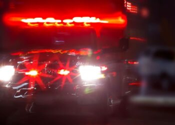 911 Dispatcher Faces Involuntary Manslaughter Charge for Allegedly Refusing to Send Ambulance to Help Woman