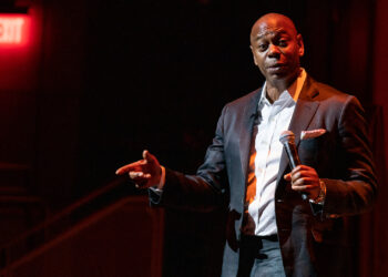 Dave Chappelle Surprises as Opener for Chris Rock and Kevin Hart’s NYC Show