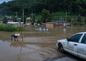 Historic Kentucky Flooding Leaves at Least 25 Dead