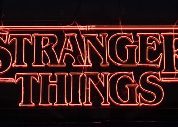 Fans Notice ‘Creepy’ Jonathan Moment Was Removed From ‘Stranger Things’