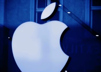 Former Corporate Attorney for Apple Pleads Guilty to Insider Trader