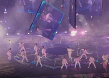 Giant Screen Falls on Dancers During Boy Band Concert in Hong Kong