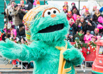 Sesame Place Theme Park Addresses Footage of Character’s Widely Criticized Interaction With Young Black Girls