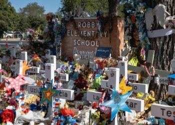Uvalde Officer’s Supervisor Reportedly Failed to Respond to Request to Shoot Gunman Before He Entered School