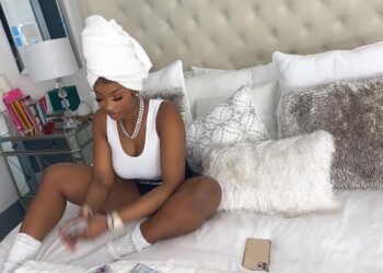 Armani Caesar Drops “Hunnit Dolla Hiccup” Single With Benny The Butcher, Stove God Cooks