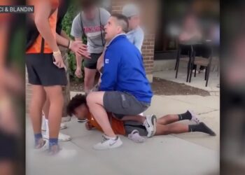 Off Duty Chicago Cop Facing Felony Charges After Kneeling on Black Teen’s Back
