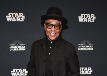 Giancarlo Esposito Confirms He’s Met With Marvel Studios, Says He Wants to Play Professor X