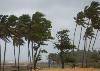Hurricane Fiona Hits Dominican Republic After Wiping Out Power in Puerto Rico
