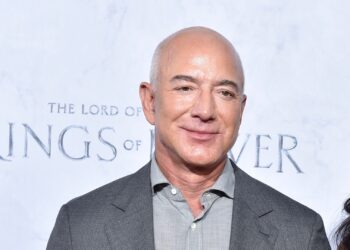 Jeff Bezos and Black Professor Get Into Heated Exchange Over Queen’s Death