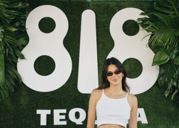 Kendall Jenner Hosts Party in Bahamas for Her 818 Tequila Cocktail Lounge